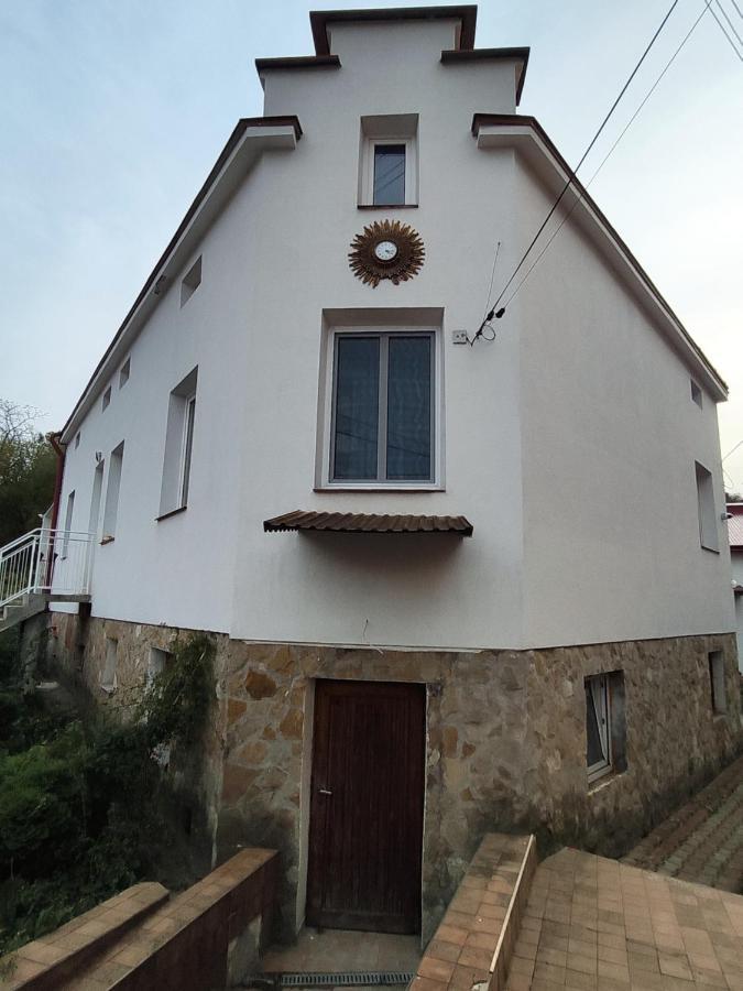 Dom Pod Zegarem Apartment Przemysl Bagian luar foto
