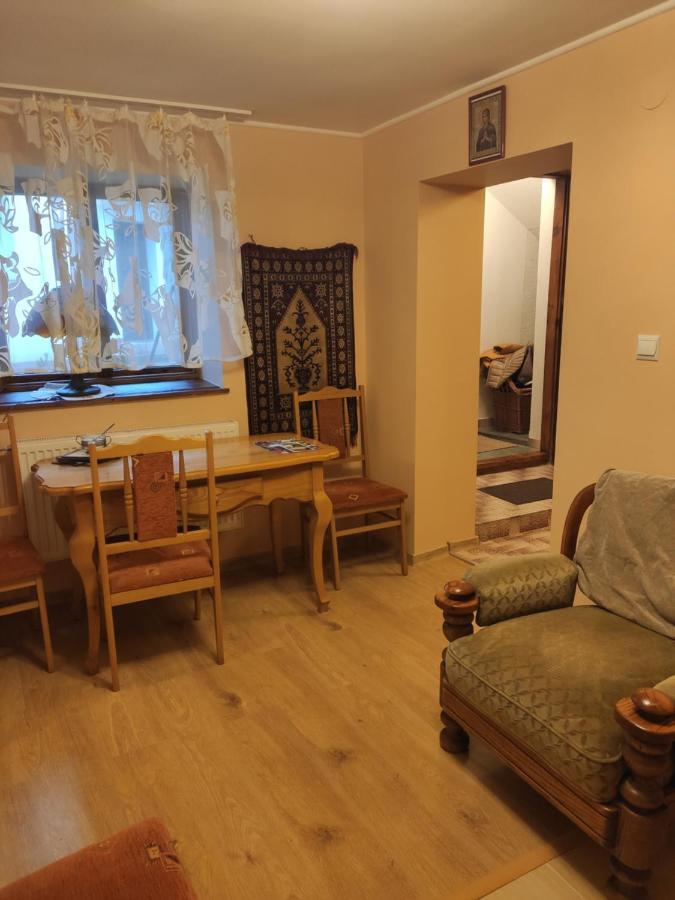 Dom Pod Zegarem Apartment Przemysl Ruang foto